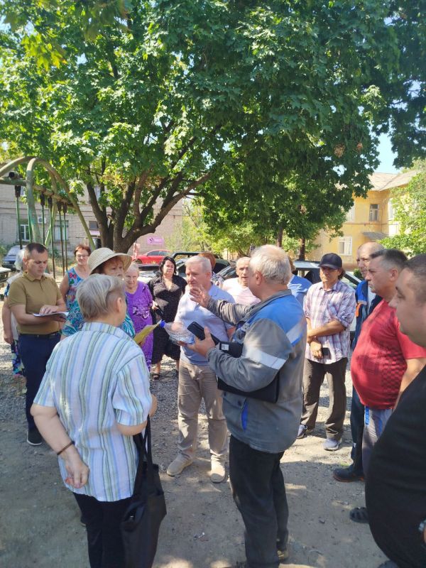 Николай Михайлов: 30 июля провел встречу с жителями улицы Комсомольская поселка Новый Свет Николай Михайлов: 30 июля провел встречу с жителями улицы Комсомольская поселка Новый Свет