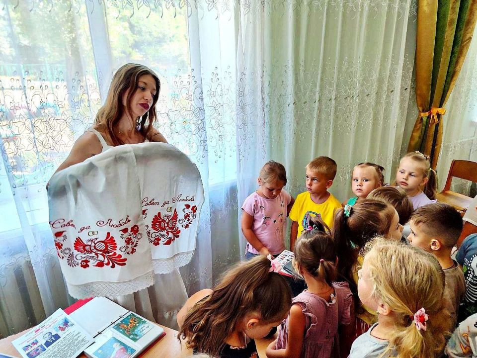 Выставка "Музея русской культуры" в Торезе: Погружение в традиции Выставка "Музея русской культуры" в Торезе: Погружение в традиции