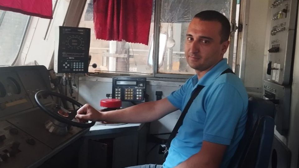 В Учебном центре профессиональных квалификаций Донецкого филиала ФГУП «ЖДН» проходят обучение как машинисты тепловоза, так и машинисты электропоезда В Учебном центре профессиональных квалификаций Донецкого филиала ФГУП «ЖДН» проходят обучение как машинисты тепловоза, так и машинисты электропоезда