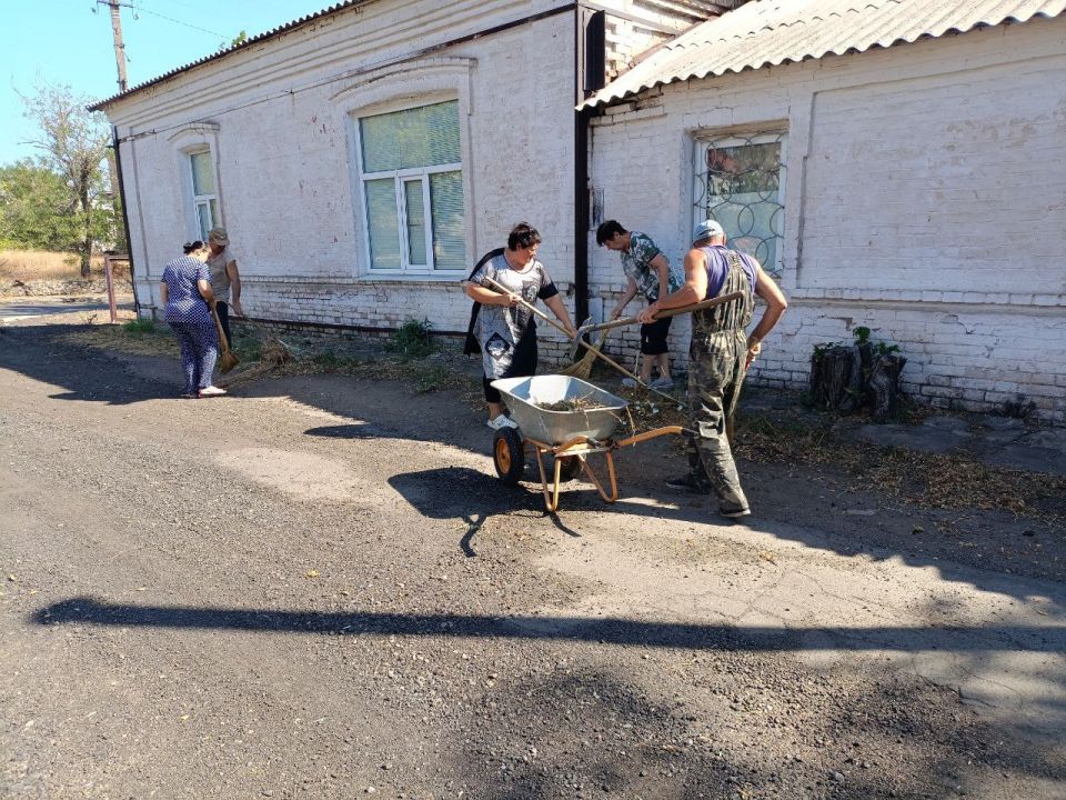Наталья Великодная: Сегодня, жители населенных пунктов Тельмановского муниципального округа присоединились еженедельной акции «Чистый четверг» Наталья Великодная: Сегодня, жители населенных пунктов Тельмановского муниципального округа присоединились еженедельной акции «Чистый четверг»