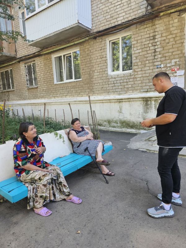 Общественный совет Докучаевска налаживает диалог с населением Общественный совет Докучаевска налаживает диалог с населением