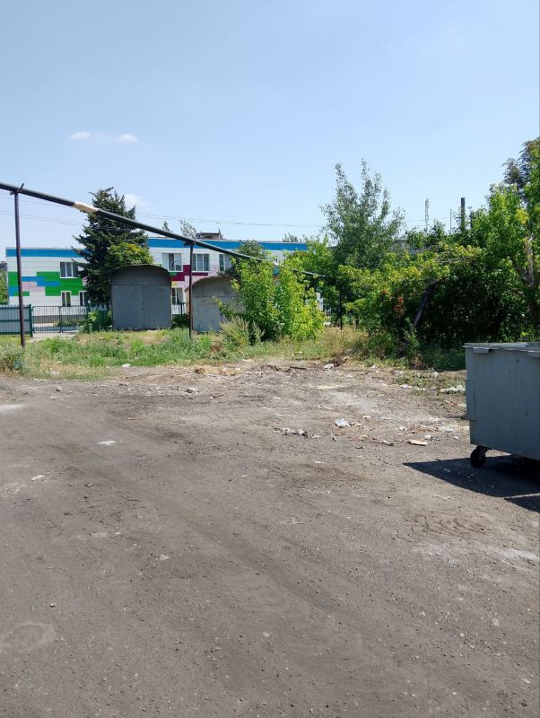 С целью улучшения санитарного состояния городского округа Дебальцево, во исполнение поручения Главы Донецкой Народной Республики Дениса Владимировича Пушилина о вывозе несанкционированных свалок и перенакоплений на... С целью улучшения санитарного состояния городского округа Дебальцево, во исполнение поручения Главы Донецкой Народной Республики Дениса Владимировича Пушилина о вывозе несанкционированных свалок и перенакоплений на...