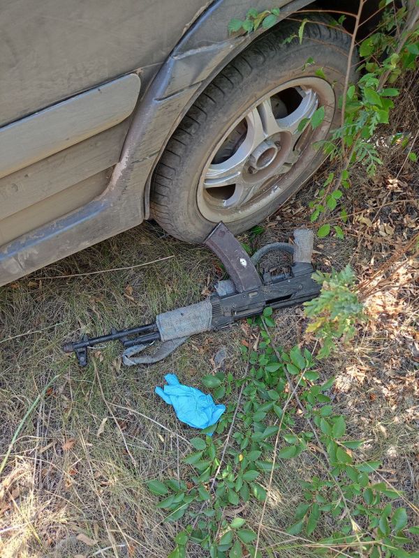 Вандал с оружием вламывался в дома и крал авто в городе Иловайск в ДНР, сообщили в региональном МВД Вандал с оружием вламывался в дома и крал авто в городе Иловайск в ДНР, сообщили в региональном МВД
