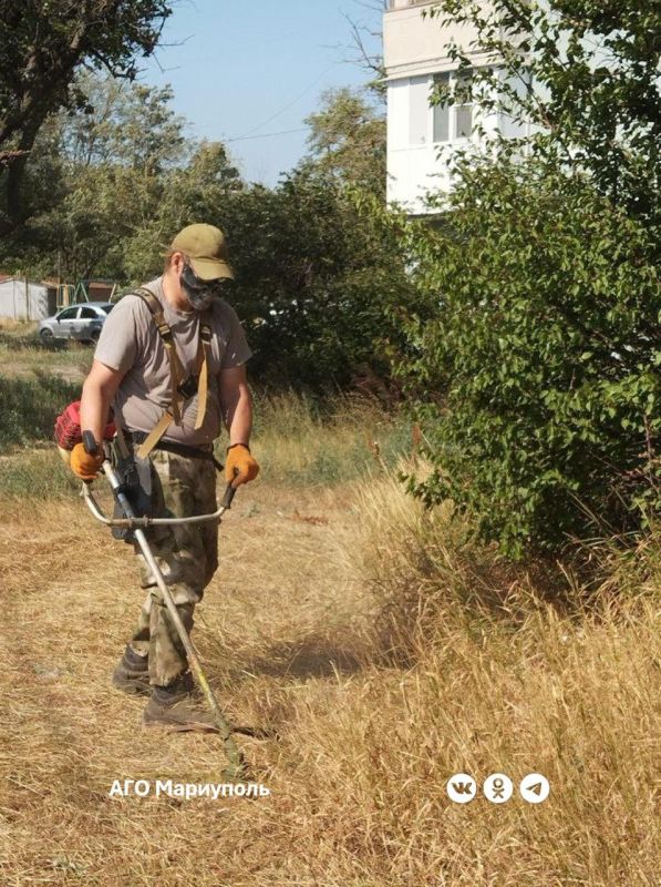В двух районах города «Мариупольжилкомплекс» благоустроил еще 12 дворов В двух районах города «Мариупольжилкомплекс» благоустроил еще 12 дворов