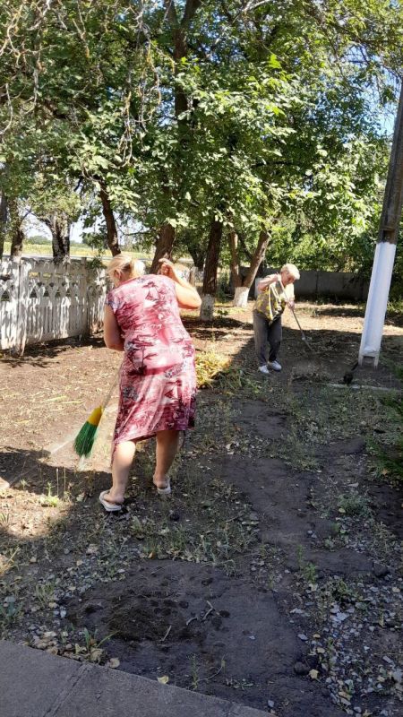 Наталья Великодная: Сегодня, жители населенных пунктов Тельмановского муниципального округа присоединились еженедельной акции «Чистый четверг» Наталья Великодная: Сегодня, жители населенных пунктов Тельмановского муниципального округа присоединились еженедельной акции «Чистый четверг»
