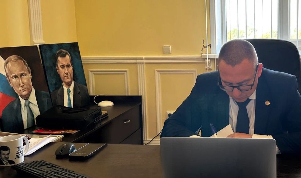 Заместитель Председателя Народного Совета ДНР Андрей Крамар обсудил с заместителем Председателя Законодательного Собрания города Севастополя Ильей Журавлевым меры преодоления водной блокады Заместитель Председателя Народного Совета ДНР Андрей Крамар обсудил с заместителем Председателя Законодательного Собрания города Севастополя Ильей Журавлевым меры преодоления водной блокады