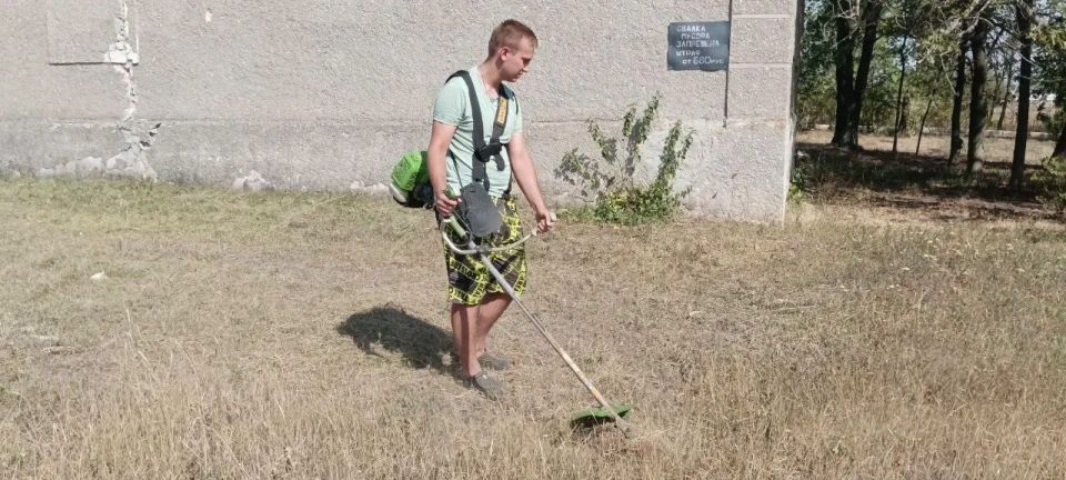 В Старобешевском округе прошла акция «Чистый четверг» В Старобешевском округе прошла акция «Чистый четверг»