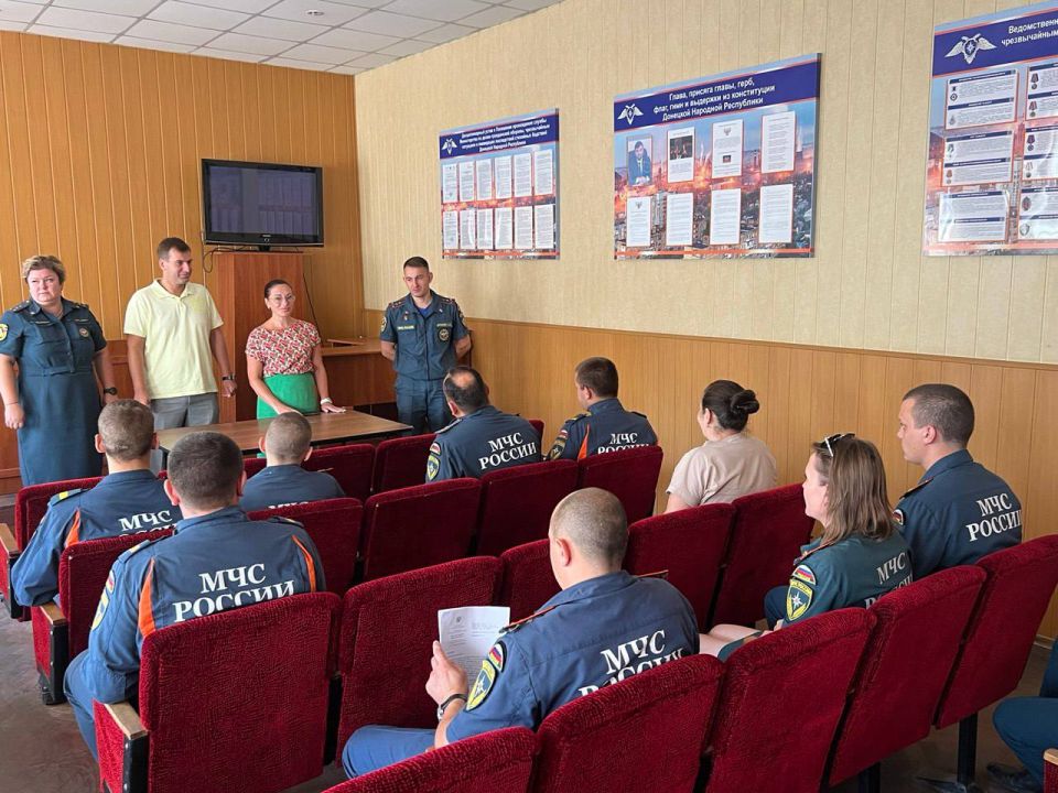 По поручению Главы ДНР Дениса Пушилина 31.07.2025 по адресу: г. Донецк, ул. Куйбышева, д. 65 состоялась встреча руководителя Управы Ленинского внутригородского района Администрации городского округа Донецк Татьяны... По поручению Главы ДНР Дениса Пушилина 31.07.2025 по адресу: г. Донецк, ул. Куйбышева, д. 65 состоялась встреча руководителя Управы Ленинского внутригородского района Администрации городского округа Донецк Татьяны...