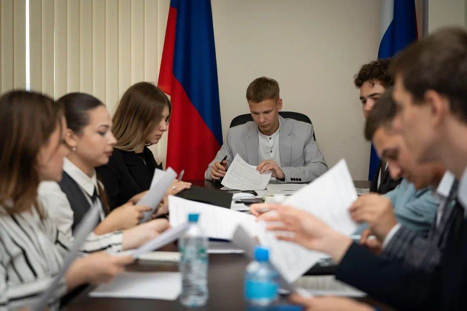 Депутаты МП ДНР IV созыва провели первые заседания профильных комитетов Депутаты МП ДНР IV созыва провели первые заседания профильных комитетов