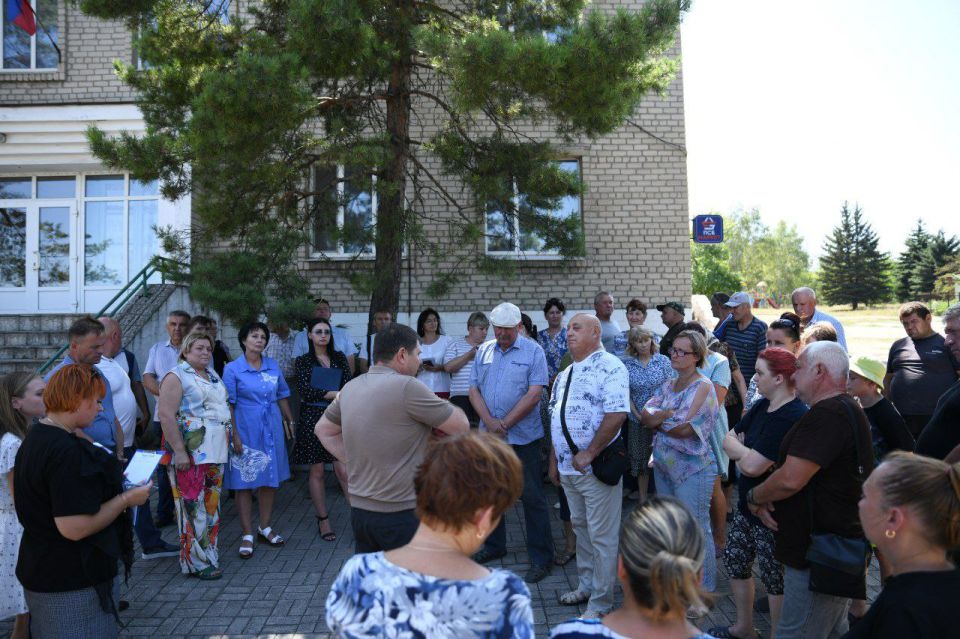 Валентина Харлашка: Вчера приняла участие во встрече с жителями посёлка Ясиновка, обсудили проблемные вопросы Валентина Харлашка: Вчера приняла участие во встрече с жителями посёлка Ясиновка, обсудили проблемные вопросы