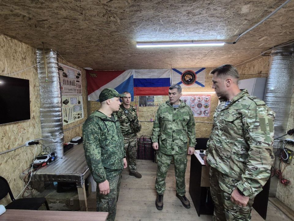 Заместитель полпреда ДФО, участник СВО Денис Андреев встретился с добровольцами-дальневосточниками в зоне проведения специальной военной операции Заместитель полпреда ДФО, участник СВО Денис Андреев встретился с добровольцами-дальневосточниками в зоне проведения специальной военной операции