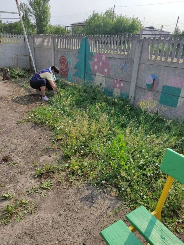 В Старобешевском округе прошла акция «Чистый четверг» В Старобешевском округе прошла акция «Чистый четверг»