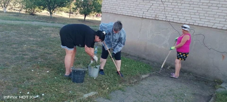 В Старобешевском округе прошла акция «Чистый четверг» В Старобешевском округе прошла акция «Чистый четверг»