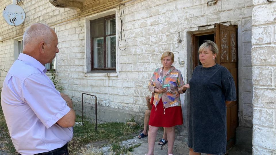 По поручению Главы Донецкой Народной Республики Дениса Пушилина на территории округа проводится системный мониторинг обеспечения населения водоснабжением, а также поиск альтернативных решений для доступа к воде каждого жителя По поручению Главы Донецкой Народной Республики Дениса Пушилина на территории округа проводится системный мониторинг обеспечения населения водоснабжением, а также поиск альтернативных решений для доступа к воде каждого жителя