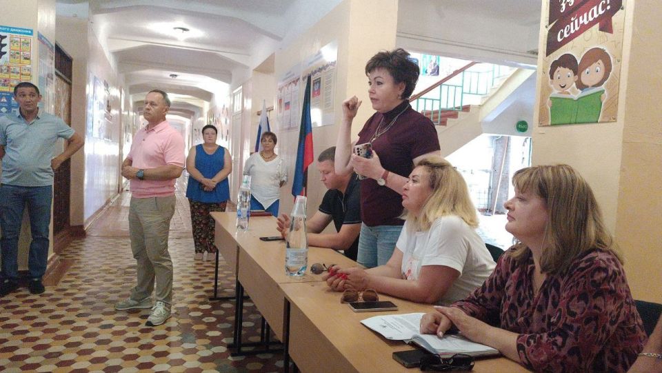 Председатель Ясиноватского муниципального совета ДНР Анна Бондарь приняла участие во встрече с жителями Пантелеймоновки Председатель Ясиноватского муниципального совета ДНР Анна Бондарь приняла участие во встрече с жителями Пантелеймоновки