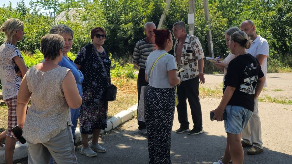 Иван Адамец: Первый заместитель руководителя управы Алина Волкова провела встречу с жителями улицы Целиноградская Иван Адамец: Первый заместитель руководителя управы Алина Волкова провела встречу с жителями улицы Целиноградская