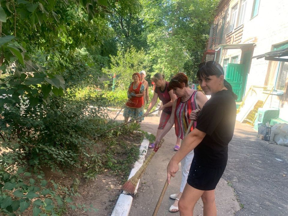 Роман Конев: В Центрально-Городском районе Горловки продолжается масштабный партийный проект Единой России «Городская среда» Роман Конев: В Центрально-Городском районе Горловки продолжается масштабный партийный проект Единой России «Городская среда»