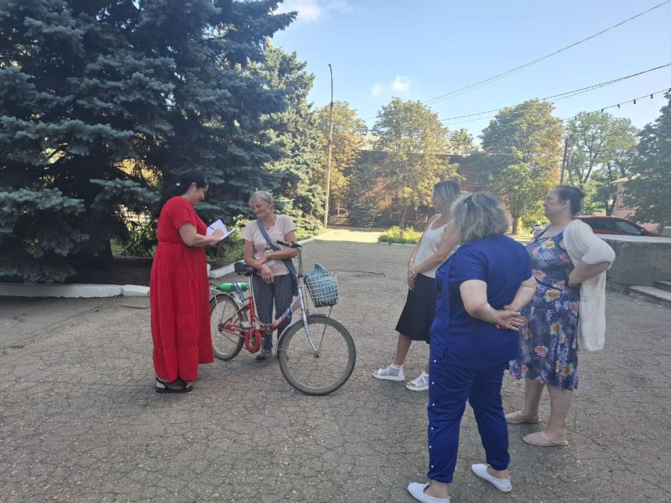 Во исполнение поручения Главы Донецкой Народной Республики Дениса Владимировича Пушилина о ведении постоянного диалога с жителями республики, 01 августа 2025 года в пгт Мироновский состоялась встреча с населением с... Во исполнение поручения Главы Донецкой Народной Республики Дениса Владимировича Пушилина о ведении постоянного диалога с жителями республики, 01 августа 2025 года в пгт Мироновский состоялась встреча с населением с...