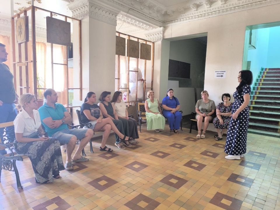 В Докучаевске продолжаются встречи с жителями В Докучаевске продолжаются встречи с жителями
