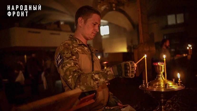 Волонтёры «Народного Фронта» помогают восстанавливать храмы и эвакуировать мирных жителей в ДНР Волонтёры «Народного Фронта» помогают восстанавливать храмы и эвакуировать мирных жителей в ДНР