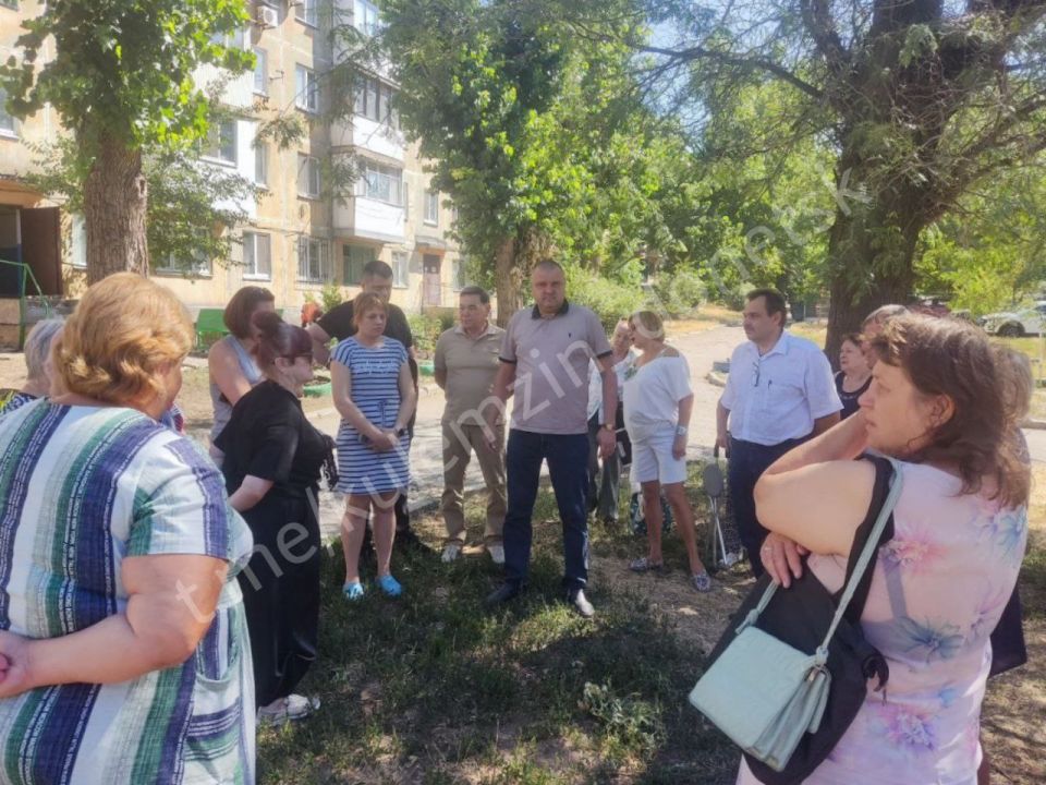 Алексей Кулемзин: Продолжаем реализовывать заданный Главой ДНР Денисом Пушилиным вектор на прямую коммуникацию с населением Алексей Кулемзин: Продолжаем реализовывать заданный Главой ДНР Денисом Пушилиным вектор на прямую коммуникацию с населением