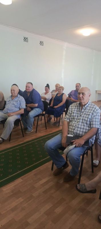 Депутат Тельмановского муниципального совета Донецкой Народной Республики Сергей Мелащук встретился с сотрудниками филиала «Тельмановское ПУВКХ» государственного унитарного предприятия Донецкой Народной Республики «Вода... Депутат Тельмановского муниципального совета Донецкой Народной Республики Сергей Мелащук встретился с сотрудниками филиала «Тельмановское ПУВКХ» государственного унитарного предприятия Донецкой Народной Республики «Вода...