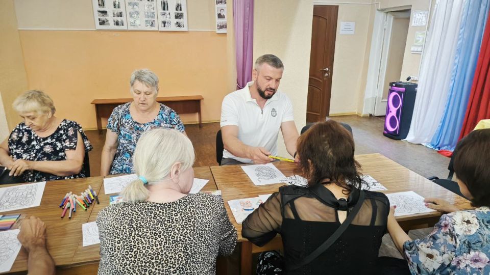 Сегодня, 1 августа, в Государственном бюджетном учреждении социального обслуживания «Центр социального обслуживания Кировского района города Макеевки», в рамках проекта «Женщины России» Всероссийской политической партии... Сегодня, 1 августа, в Государственном бюджетном учреждении социального обслуживания «Центр социального обслуживания Кировского района города Макеевки», в рамках проекта «Женщины России» Всероссийской политической партии...