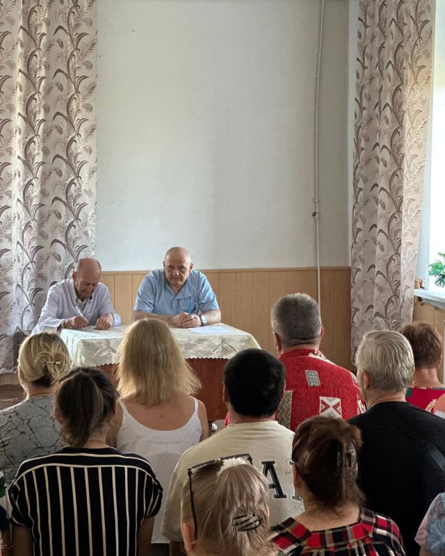 Сегодня в ГБУ ДНР «ЦГБ г. Кировское» по поручению Дениса Пушилина состоялась встреча главного врача с жителями города Кировское Сегодня в ГБУ ДНР «ЦГБ г. Кировское» по поручению Дениса Пушилина состоялась встреча главного врача с жителями города Кировское