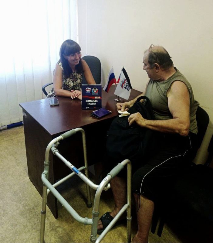 ПРИЁМ ГРАЖДАН. Депутаты Донецкого городского совета Ирина Бениаминова, Евгения Мажара и Кирилл Рыбаков на текущей неделе пообщались с жителями в рамках приёма граждан ПРИЁМ ГРАЖДАН. Депутаты Донецкого городского совета Ирина Бениаминова, Евгения Мажара и Кирилл Рыбаков на текущей неделе пообщались с жителями в рамках приёма граждан