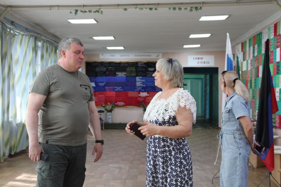 Иван Приходько: В рамках рабочего визита в Горловку совместно с Министром внутренней политики Тульской области Дмитрием Олеговичем Ярцевым и российским государственным деятелем, главой администрации города Тулы Ильей Ильичом... Иван Приходько: В рамках рабочего визита в Горловку совместно с Министром внутренней политики Тульской области Дмитрием Олеговичем Ярцевым и российским государственным деятелем, главой администрации города Тулы Ильей Ильичом...