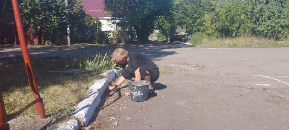 В Центрально-Городском районе Горловки продолжается масштабный партийный проект Единой России «Городская среда» В Центрально-Городском районе Горловки продолжается масштабный партийный проект Единой России «Городская среда»