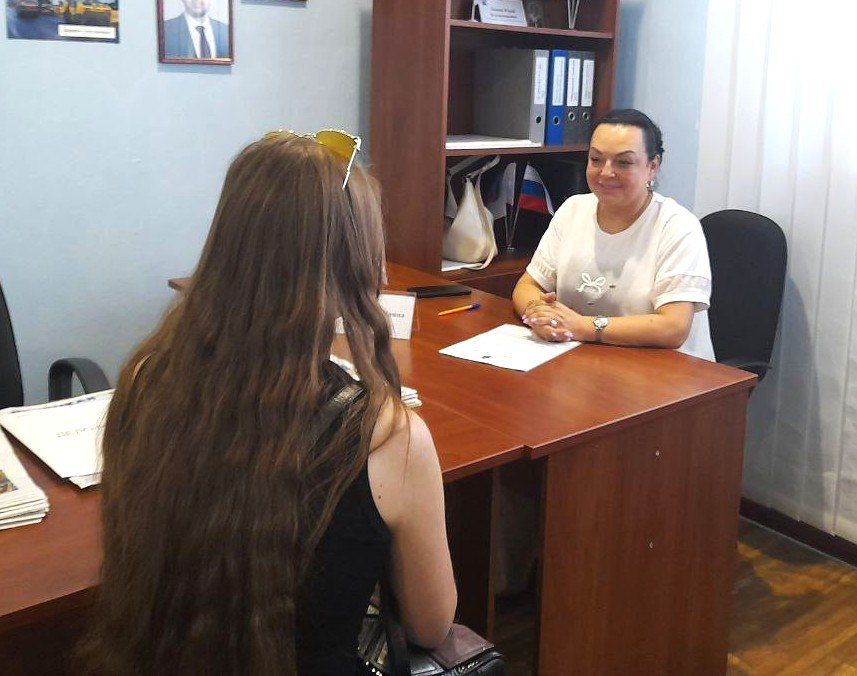 ПРИЁМ ГРАЖДАН. Депутаты Донецкого городского совета Ирина Бениаминова, Евгения Мажара и Кирилл Рыбаков на текущей неделе пообщались с жителями в рамках приёма граждан ПРИЁМ ГРАЖДАН. Депутаты Донецкого городского совета Ирина Бениаминова, Евгения Мажара и Кирилл Рыбаков на текущей неделе пообщались с жителями в рамках приёма граждан