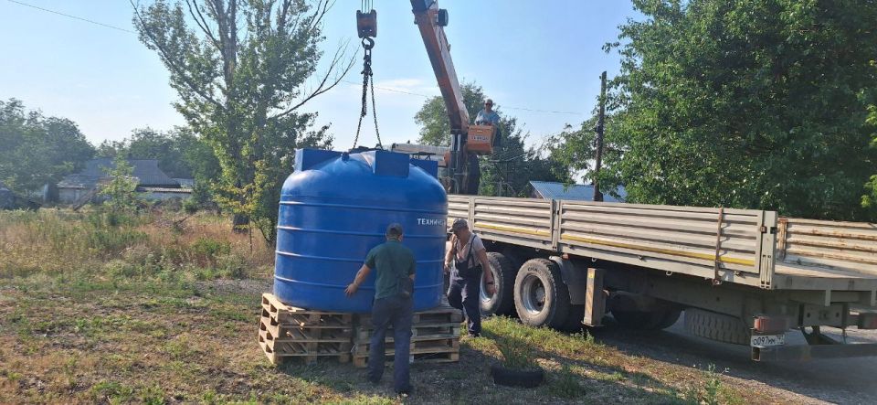 Установка ёмкости для разбора воды населением в с.Орехово,ул.Октябрьская, д. 43 Установка ёмкости для разбора воды населением в с.Орехово,ул.Октябрьская, д. 43