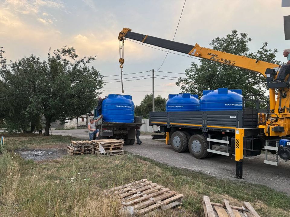 Установка емкости для разбора воды населением в жилом массиве Новый поселок, ул. Новая, возле магазина Установка емкости для разбора воды населением в жилом массиве Новый поселок, ул. Новая, возле магазина