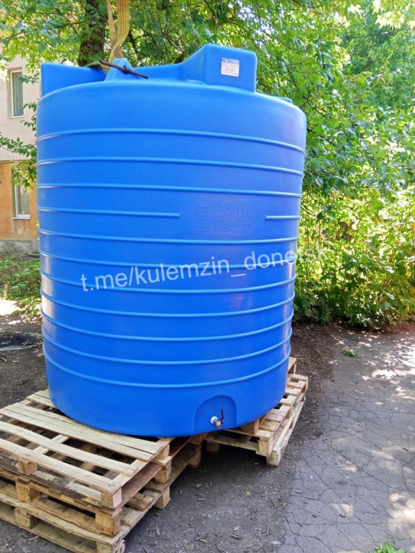 Алексей Кулемзин: В Донецке продолжается установка ёмкостей для воды по поручению Главы ДНР Дениса Пушилина Алексей Кулемзин: В Донецке продолжается установка ёмкостей для воды по поручению Главы ДНР Дениса Пушилина