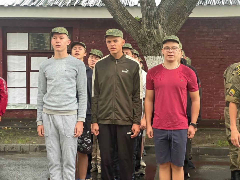 1 августа 2025 года, сборная Юнармии Донецкой Народной Республики прибыла на военно-патриотические сборы «Гвардеец» в г.Пензу. Ребят ждет насыщенная программа: экскурсии; спортивные соревнования по футболу, волейболу и... 1 августа 2025 года, сборная Юнармии Донецкой Народной Республики прибыла на военно-патриотические сборы «Гвардеец» в г.Пензу. Ребят ждет насыщенная программа: экскурсии; спортивные соревнования по футболу, волейболу и...