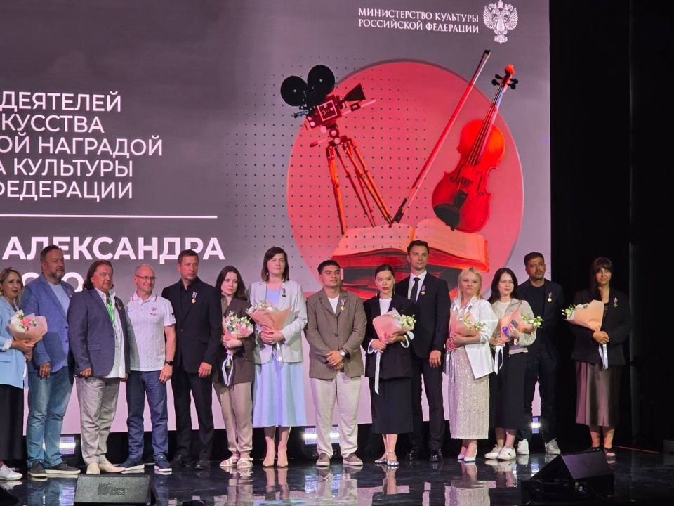 Работников культуры ДНР наградили медалью Минкультуры России – Александра Твардовского Работников культуры ДНР наградили медалью Минкультуры России – Александра Твардовского