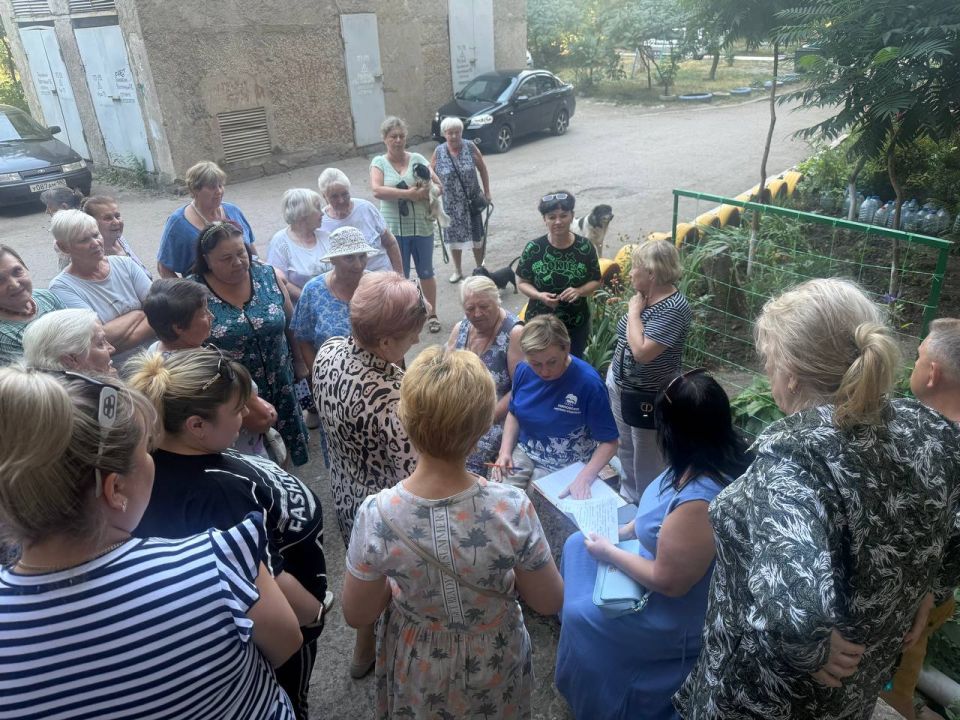Роман Конев: В Горловке в рамках партийной инициативы «Управдом», реализуемой партией «Единая Россия», ведется активное избрание старших по домам Роман Конев: В Горловке в рамках партийной инициативы «Управдом», реализуемой партией «Единая Россия», ведется активное избрание старших по домам