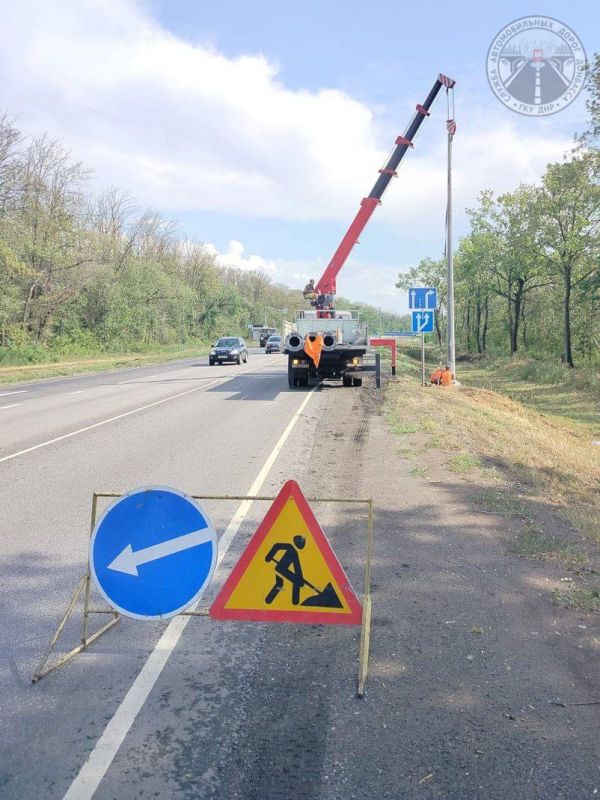 В ДНР приступили к обустройству участков дорог вблизи образовательных учреждений и остановочных пунктов В ДНР приступили к обустройству участков дорог вблизи образовательных учреждений и остановочных пунктов