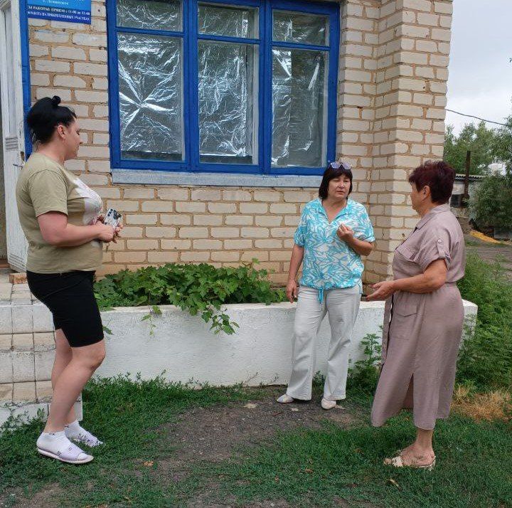 Начальник Василевского территориального отдела Ирина Щурова встретилась с жителями с. Ленинское Начальник Василевского территориального отдела Ирина Щурова встретилась с жителями с. Ленинское