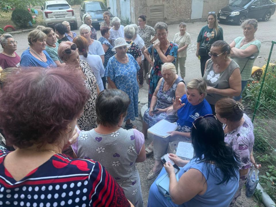 Роман Конев: В Горловке в рамках партийной инициативы «Управдом», реализуемой партией «Единая Россия», ведется активное избрание старших по домам Роман Конев: В Горловке в рамках партийной инициативы «Управдом», реализуемой партией «Единая Россия», ведется активное избрание старших по домам
