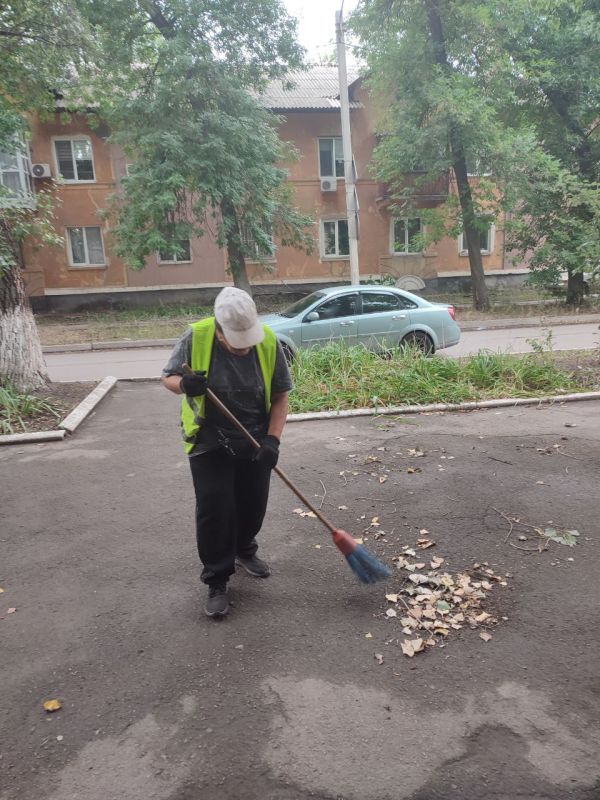 Сегодня, 04.08.2025 года, силами сотрудников жилищно-коммунальных предприятий Пролетарского внутригородского района г. Донецка были выполнены следующие работы: Сегодня, 04.08.2025 года, силами сотрудников жилищно-коммунальных предприятий Пролетарского внутригородского района г. Донецка были выполнены следующие работы: