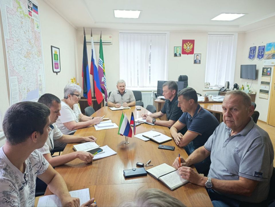 Глава муниципального образования Старобешевский муниципальный округ Николай Михайлов провел оперативное совещание по текущим вопросам Глава муниципального образования Старобешевский муниципальный округ Николай Михайлов провел оперативное совещание по текущим вопросам