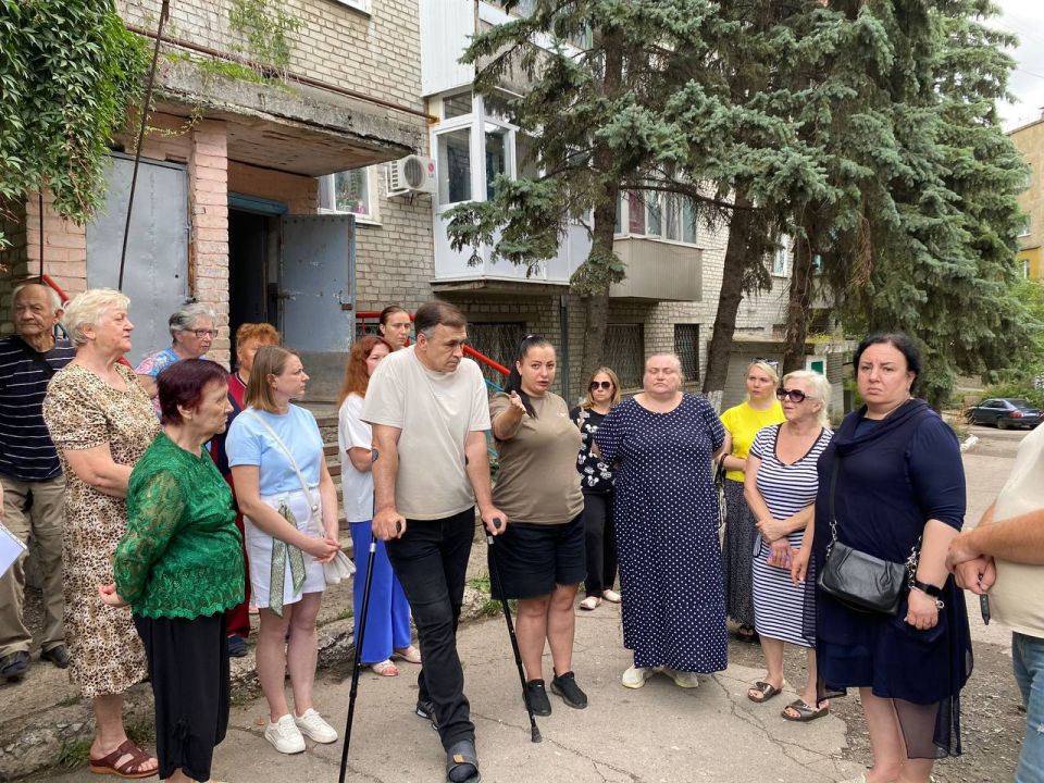 Виктория Жукова: По поручению Главы Донецкой Народной Республики регулярно проводятся встречи с гражданами руководством Администрации округа Виктория Жукова: По поручению Главы Донецкой Народной Республики регулярно проводятся встречи с гражданами руководством Администрации округа