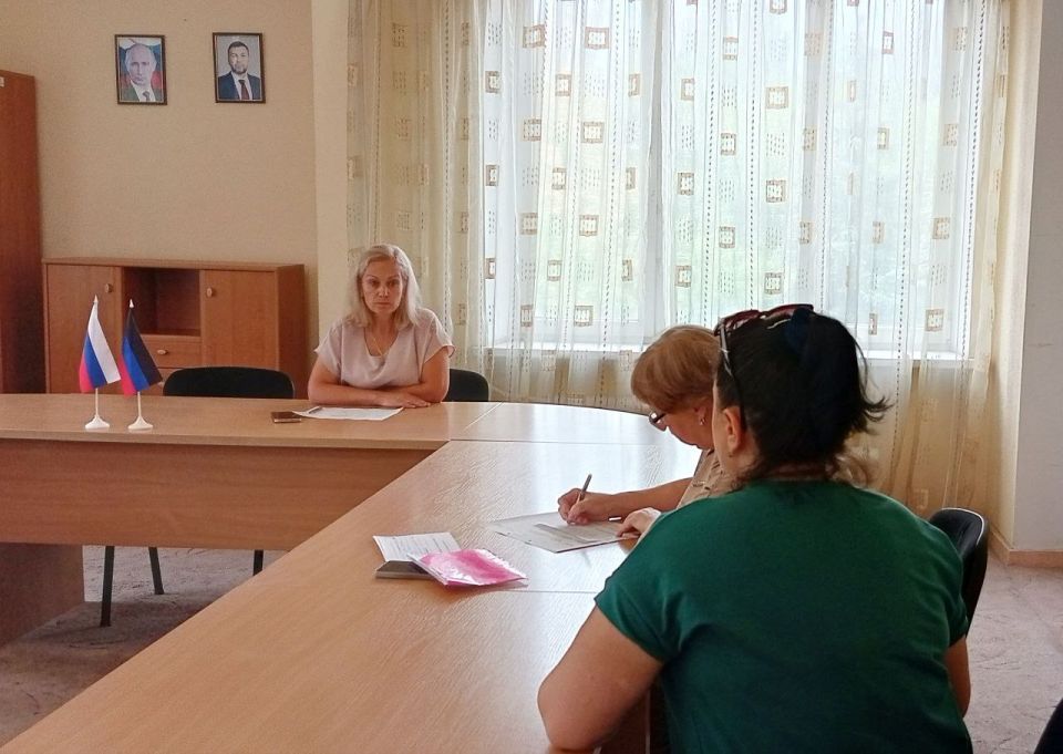 Наталья Бегуненко: В понедельник, 4 августа, руководитель Управы Петровского внутригородского района Администрации городского округа Донецк Наталья Ивановна Бегуненко провела еженедельный прием граждан Наталья Бегуненко: В понедельник, 4 августа, руководитель Управы Петровского внутригородского района Администрации городского округа Донецк Наталья Ивановна Бегуненко провела еженедельный прием граждан