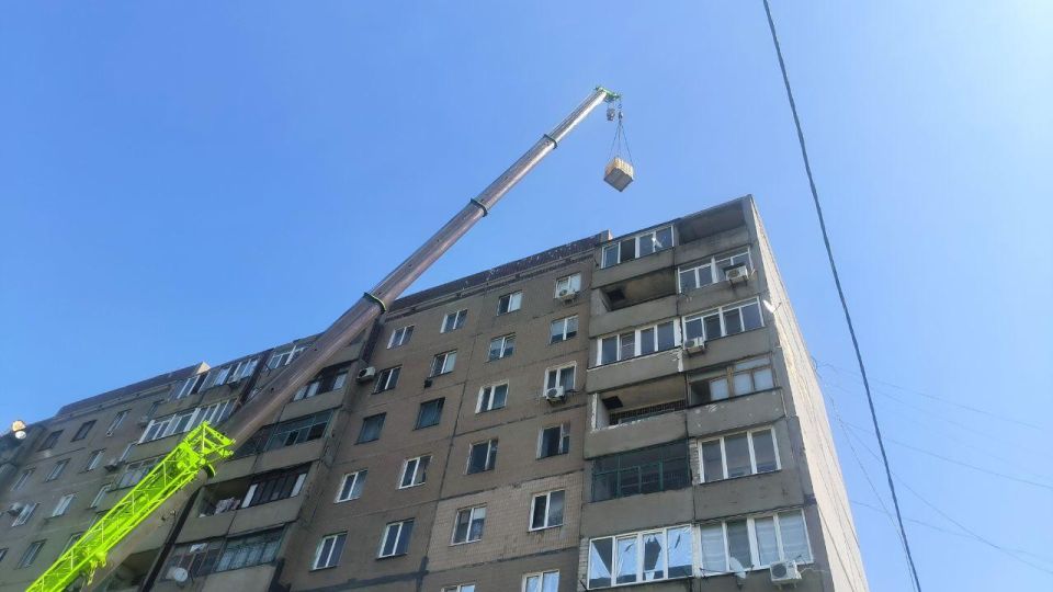 Виктория Жукова: Подрядчики Нижегородской области продолжают ремонт многоквартирного дома в Харцызске Виктория Жукова: Подрядчики Нижегородской области продолжают ремонт многоквартирного дома в Харцызске