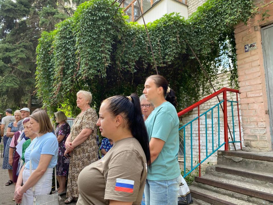 Виктория Жукова: По поручению Главы Донецкой Народной Республики регулярно проводятся встречи с гражданами руководством Администрации округа Виктория Жукова: По поручению Главы Донецкой Народной Республики регулярно проводятся встречи с гражданами руководством Администрации округа