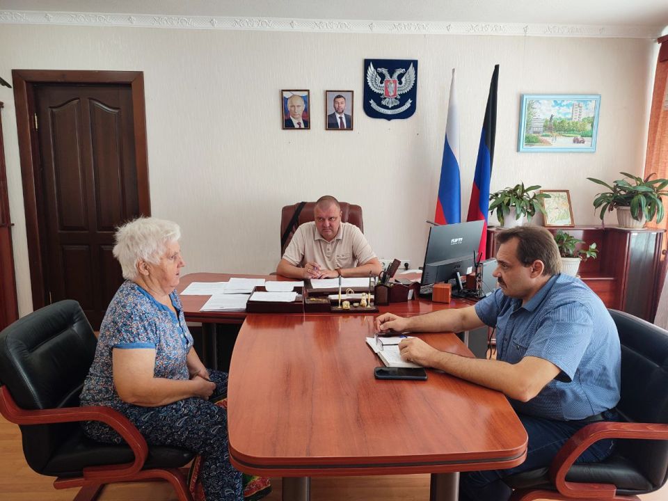 Юрий Будрин: Сегодня, 04 августа 2025 года, руководитель Управы Кировского внутригородского района Администрации городского округа Донецк ДНР Алексей Дмитрюк провел личный прием граждан Юрий Будрин: Сегодня, 04 августа 2025 года, руководитель Управы Кировского внутригородского района Администрации городского округа Донецк ДНР Алексей Дмитрюк провел личный прием граждан