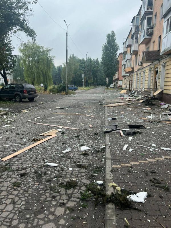 Последствия прилетов в Доброполье на западе ДНР Последствия прилетов в Доброполье на западе ДНР