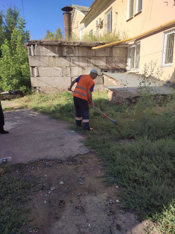 Сегодня, 05.08.2025 года, силами сотрудников жилищно-коммунальных предприятий Пролетарского внутригородского района г. Донецка были выполнены следующие работы: Сегодня, 05.08.2025 года, силами сотрудников жилищно-коммунальных предприятий Пролетарского внутригородского района г. Донецка были выполнены следующие работы: